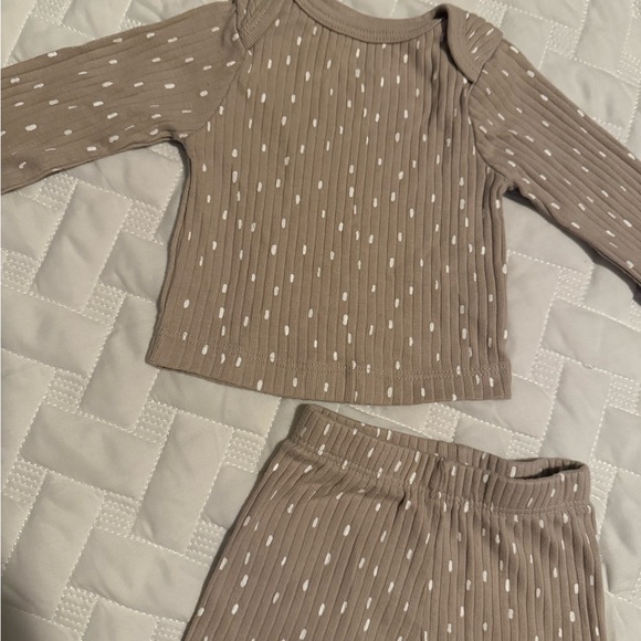 Cloud Island Brown and White Kids Pajama Set - Picture 4 of 5